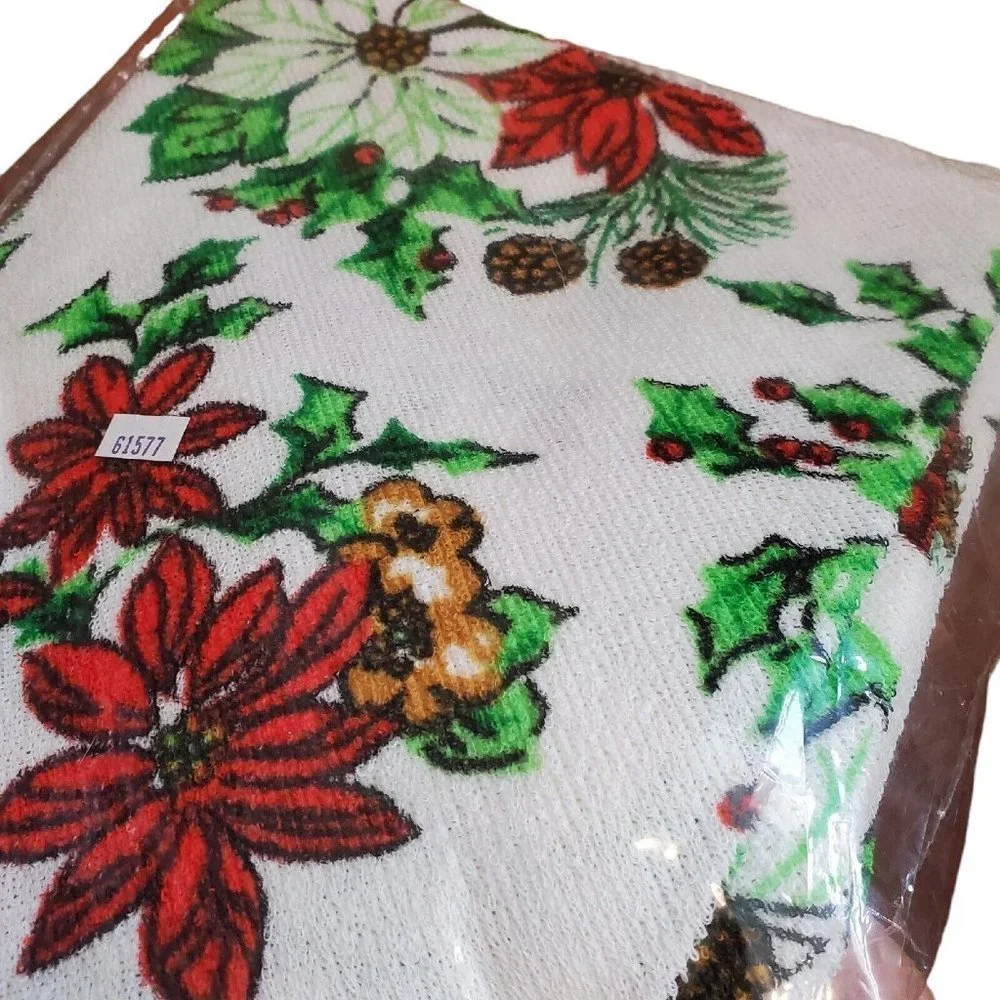 Vintage Retro Christmas Poinsetta Terrycloth Fringe‎ Trim Round Tablecloth 60 In